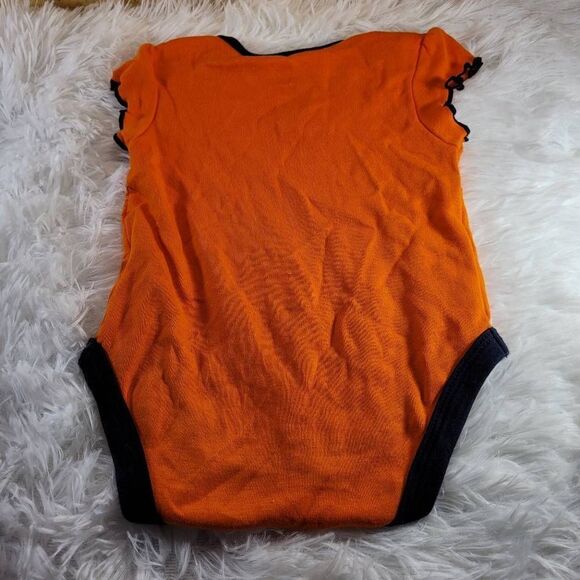 NFL Team Apparel Chicago Bears Bodysuite- Size 3/6 M - Picture 4 of 4